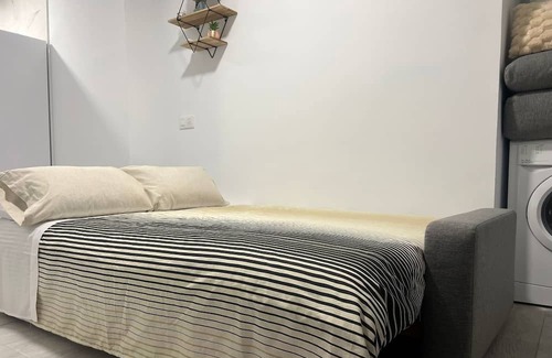 El Pilar Appartement | Spacious Madrid Haven:Explore the Best of the City from Your Stylish RetreatTen!