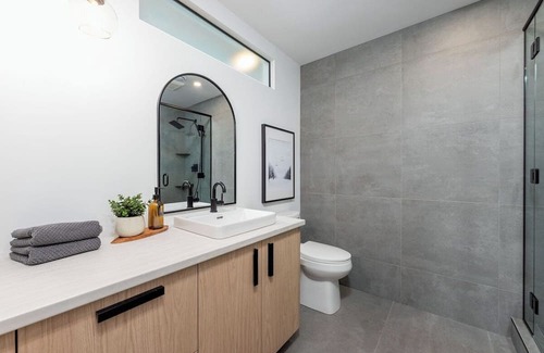 Waterford Cabine | STOKE Luxury Cabin 1 with epic views