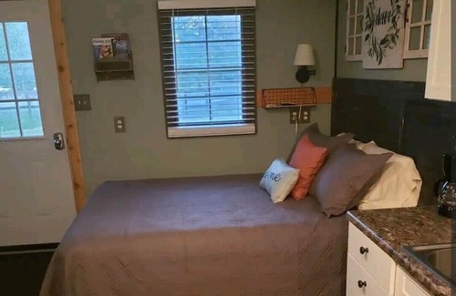 Lufkin Cabine | Rustic Corner Cabin