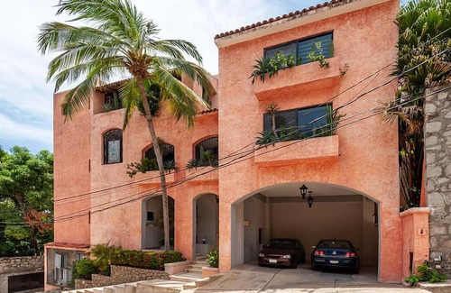 Playa Guitarron Maison | Spacious and Beautiful Beach House in Las Brisas