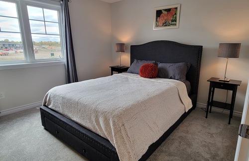Ottawa Division Maison | New Build+PrimeTV+Movie+Games+Airport 10 mins