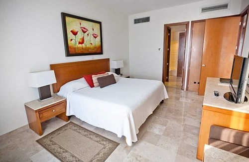 Costa Azul Station Balnéaire | Spacious 1-Bedroom Suite With Kitchen and Balcony