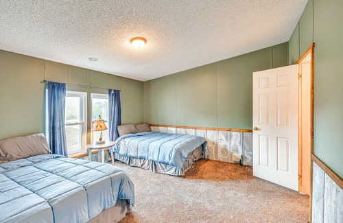 Union Springs Maison | Rustic Union Springs Home w/ Gas Grill + Deck!