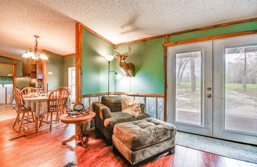 Union Springs Maison | Rustic Union Springs Home w/ Gas Grill + Deck!