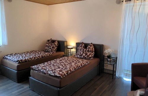 Grebenstein Appartement | Ferienwohnung im Grünen