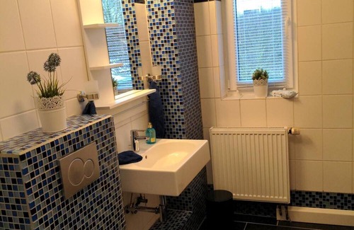 Grebenstein Appartement | Ferienwohnung im Grünen