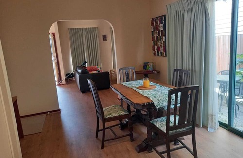 Geelong West Maison | Cosy apartment located close to shops, restaurants and Geelong CBD