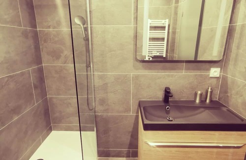 La Demi - Lune Appartement | Studio superbe, parking gratuit