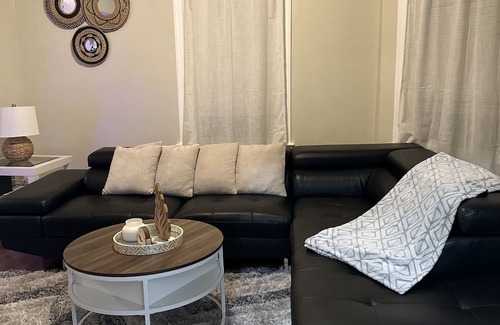 Washington Park Appartement | An apartment in quiet peaceful neighborhood with easy access to everything.