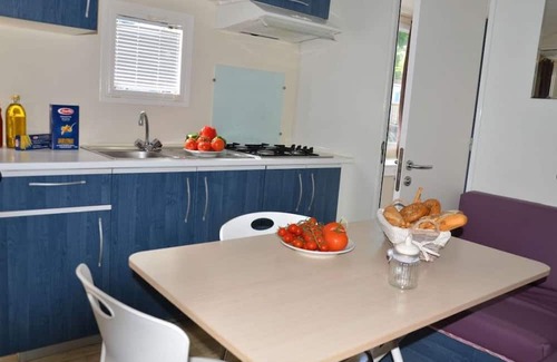 Cologna Spiaggia Maison | Feriendorf Stork Camping Village Mobilehome Happy Easy für 6 Personen