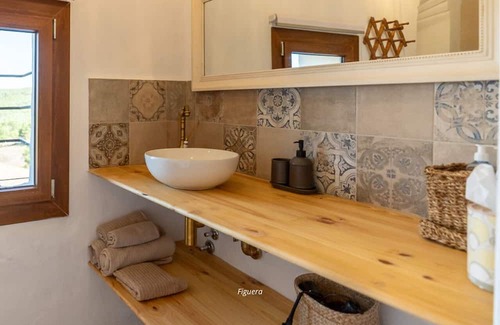 Sant Marti de Tous Autre | Timeless Tranquility: Experience the Legacy of Masía Aubareda, 1h from Barcelona