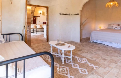 Sant Marti de Tous Autre | Timeless Tranquility: Experience the Legacy of Masía Aubareda, 1h from Barcelona