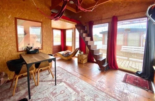 Municipality of Utrecht Location De Bateaux | Groene Pol 4 - Sustainable Stay on a Houseboat #4