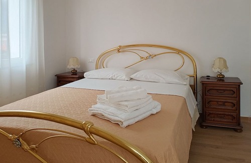 Carasco Appartement | Vrbo Property