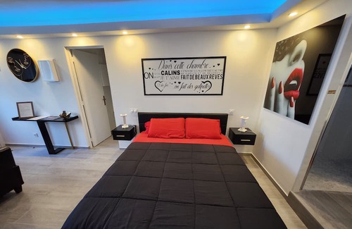 Saint-Assiscle Appartement | Studio Romantique Avec Jacuzzi