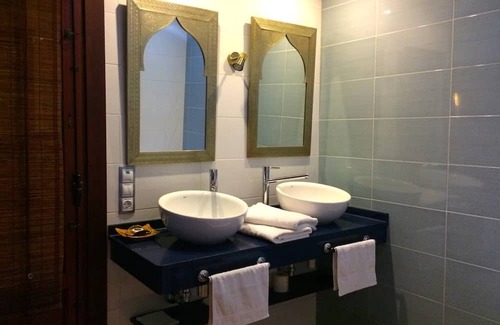 Adra Appartement | Holiday Apartment "Cerro Del Pozo Amanecer" with Sea View, Shared Pool & Wi-Fi