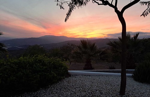 Adra Appartement | Holiday Apartment "Cerro Del Pozo Amanecer" with Sea View, Shared Pool & Wi-Fi