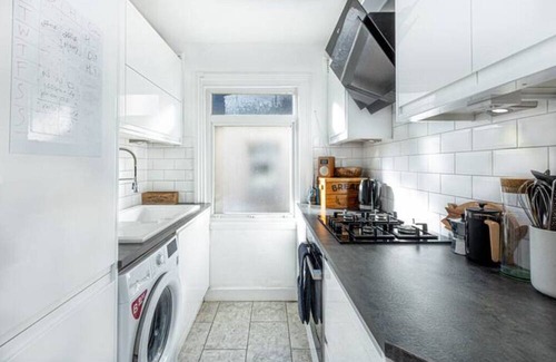 Hoe Street Appartement | Vibrant 2BR Flat in Walthamstow, 5 min to Tube