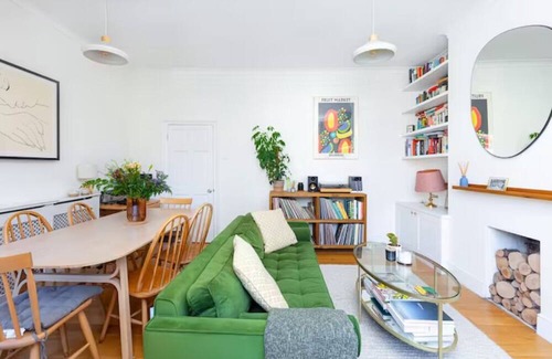 Hoe Street Appartement | Vibrant 2BR Flat in Walthamstow, 5 min to Tube