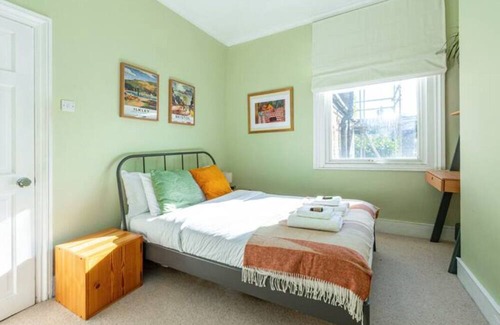 Hoe Street Appartement | Vibrant 2BR Flat in Walthamstow, 5 min to Tube