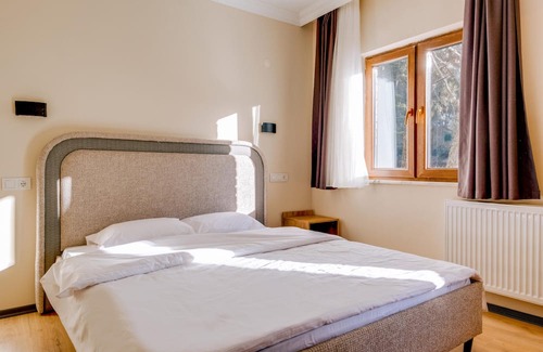 Tosya Maison | Dreamy Lake and Mountain View Hotel in Dipsiz Lake