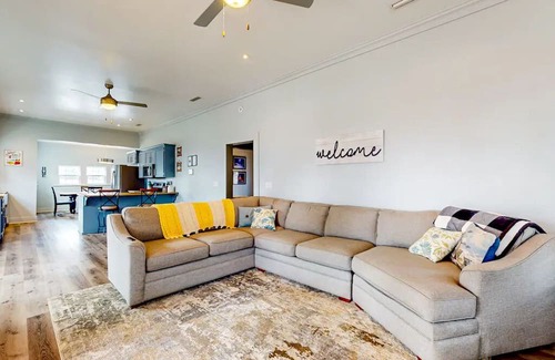 Enterprise Maison | In the Heart of Enterprise,12 minutes from Fort Novosel Enterprise Gate
