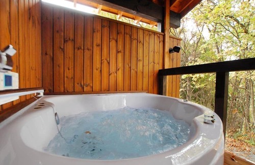 Kofu-cho Location De VR | Special Log Cottage 15 people Jacuzzi openai / Maniwa City Okayama