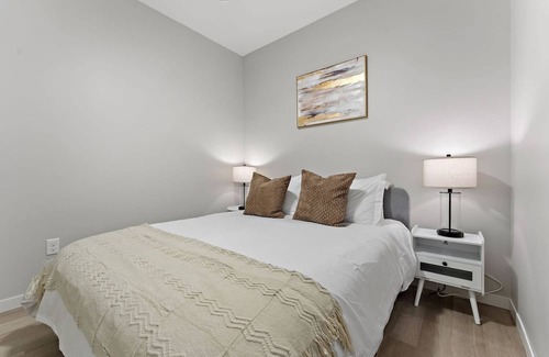St. Anthony West Appartement | Coze 2BR with Gym & Free Street Parking by UMN