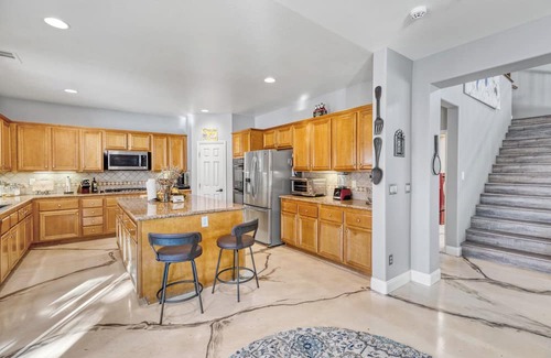 Silverado Ranch Maison | Lavender Oasis-Your Retreat from the Vegas Hustle