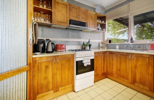 Drysdale Maison | 'Willow Cottage' Serene Stay in the Heart of Town