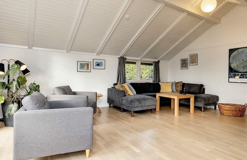 Togeholt Maison | 9 person holiday home in Præstø