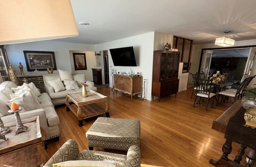Westmere Maison | Tumbaros ideal for long term