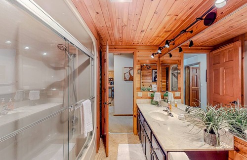 New Meadows Maison | Alpine home with private hot tub, fireplace, & W/D - near skiing