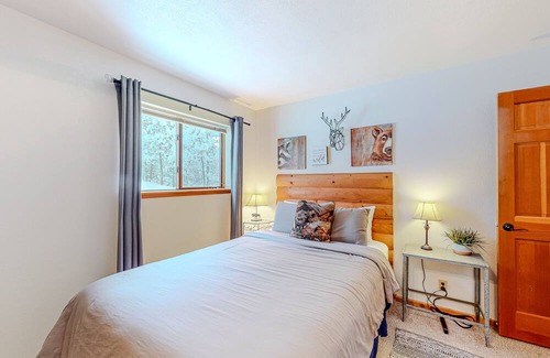New Meadows Maison | Alpine home with private hot tub, fireplace, & W/D - near skiing