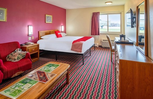 Chesaning Maison | Making The Best Memories Along The Way! Pets Are Welcome! Free Parking!