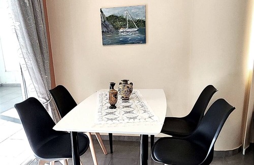 Galatsi Appartement | Comfortable and cosy apartment with plenty of space in Panorama forested hills