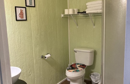 Pipestem Cabine | Cozy Tiny House close to outdoor activities - 3 minutes to Pipestem State Park!