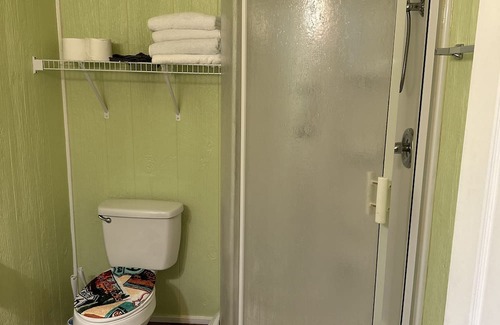 Pipestem Cabine | Cozy Tiny House close to outdoor activities - 3 minutes to Pipestem State Park!