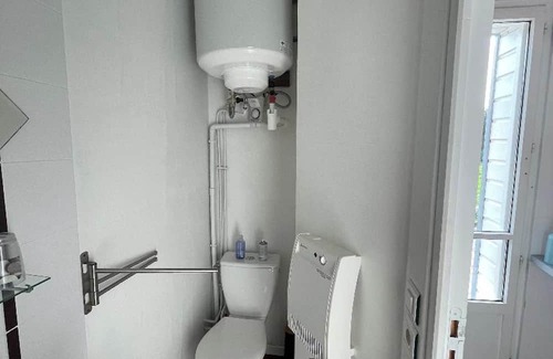 Huille Appartement | Homerez - Beautiful studio for 3 ppl. with garden and terrace at Durtal