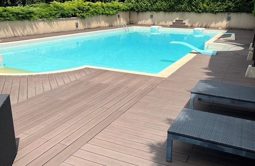 Charcier Lit Et Petit-Déjeuner | Maison de Campagne Avec Grande Terrasse & Piscine Pour Passer un bon Week-end
