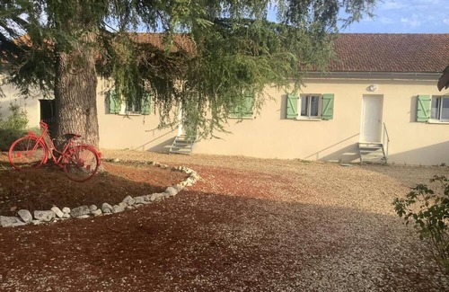 Gondeville Appartement | Gîte Pour 4 Personnes au Milieu du Vignoble Charentais