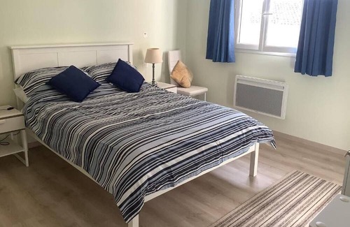 Gondeville Appartement | Gîte Pour 4 Personnes au Milieu du Vignoble Charentais