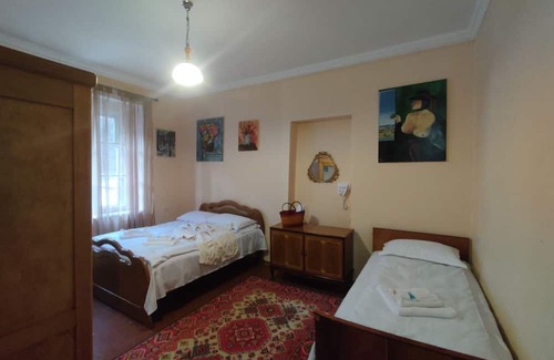 Dzoraget Maison | Lusin hyuratun