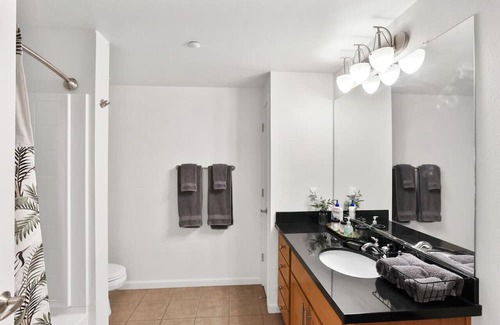 Old Southwest Copropriété | 1B/1B Condo by Idlewild Park Reno Downtown-Pool, Jacuzzi & Parking