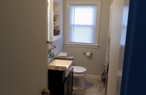 Gloucester Maison | Cozy 2 bedroom between the beach and downtown