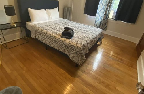 Woonsocket Appartement | Charming New England Four-bed Haven. Pet-Friendly!