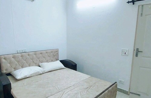 Kumarhatti Appartement | Stay once carry memories forever