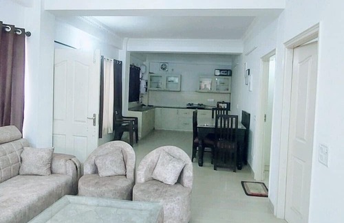 Kumarhatti Appartement | Stay once carry memories forever