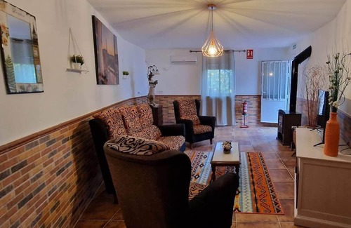 Montanchez Chalet De Ski | Casa Rural La Perla. Comodidad y Espacio, dos Lujos Imprescindibles