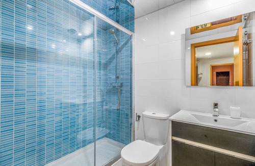 Mil Palmeras Appartement | Apartment 'Gran Terraza Vistas Mar' with Shared Pool, Wi-Fi and Air Conditioning